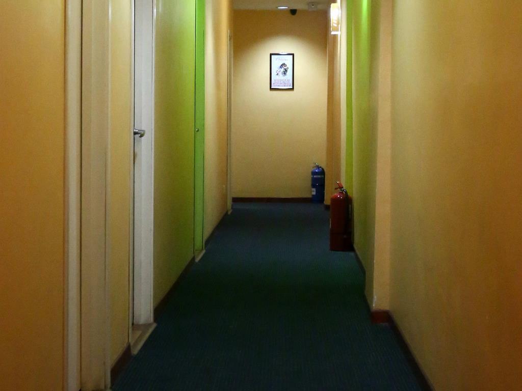 Oyo 103 V'La Garden Hotel クアラルンプール エクステリア 写真