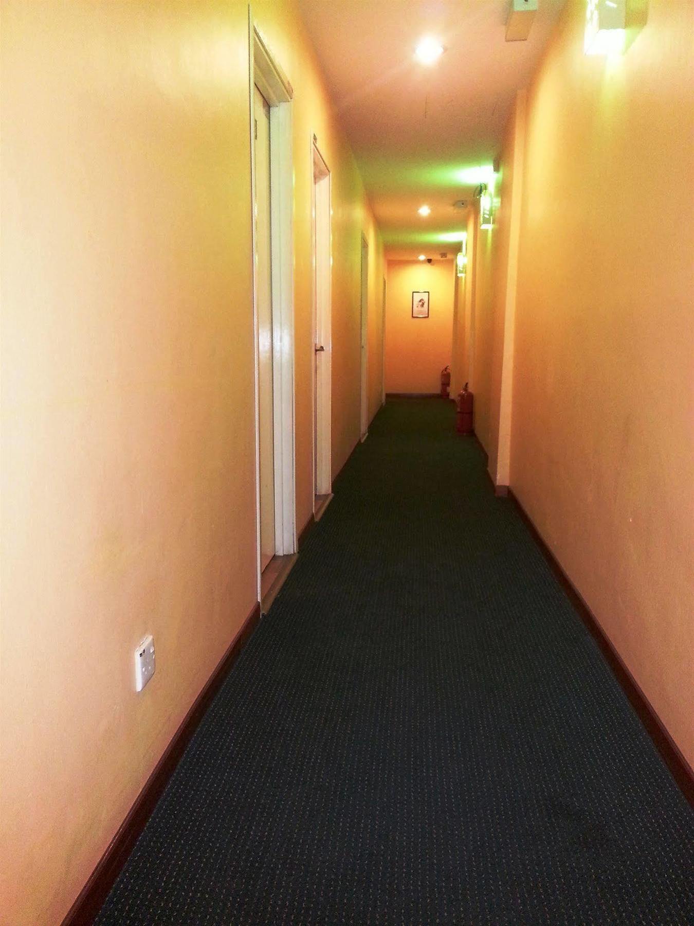 Oyo 103 V'La Garden Hotel クアラルンプール エクステリア 写真